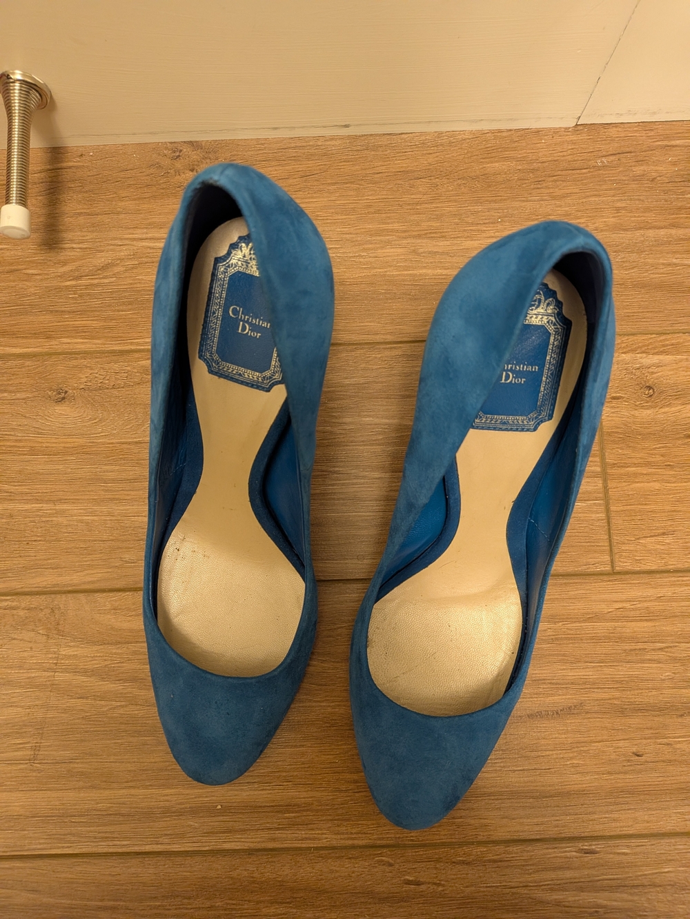 Dior Blue Suede Pointed-Toe Pumps - Picture 4 of 7